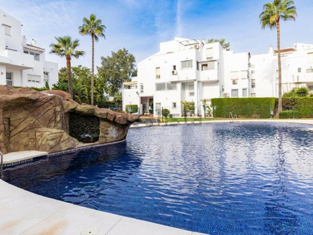Piso, Green Hills Las Cumbres de Elviria, Marbella