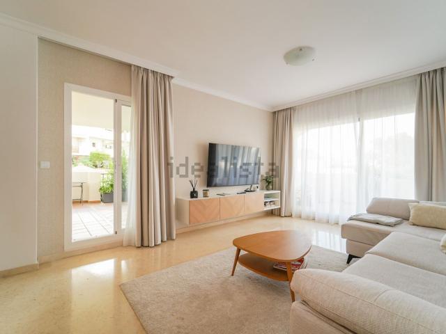 Piso, Green Hills Las Cumbres de Elviria, Marbella