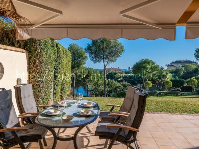 Piso, Green Hills Las Cumbres de Elviria, Marbella
