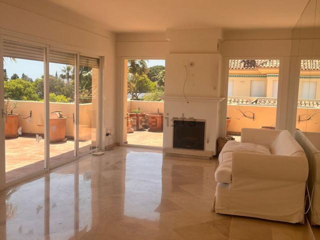 Piso, Green Hills Las Cumbres de Elviria, Marbella