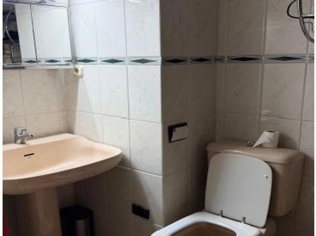 PISO IDEAL PARA ESTUDIANTES EN PLENO CENTRO DE GRANADA PRÓXIMO A LA CALLE SAN ANTÓN