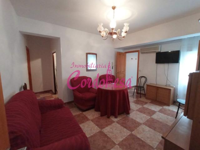 PISO IDEAL PARA ESTUDIANTES! ZONA REALEJO. CERCA DE FACULTAD DE DERECHO Y CENTRO