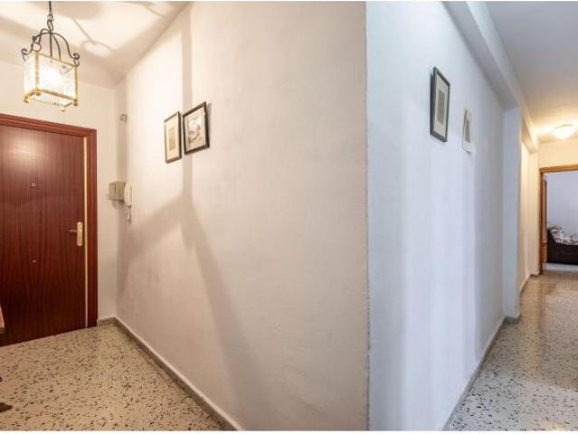 Piso junto a San Juan de Dios y Facultad Derecho