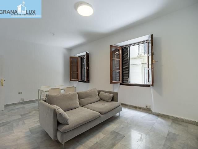 PISO JUNTO A RECOGIDAS