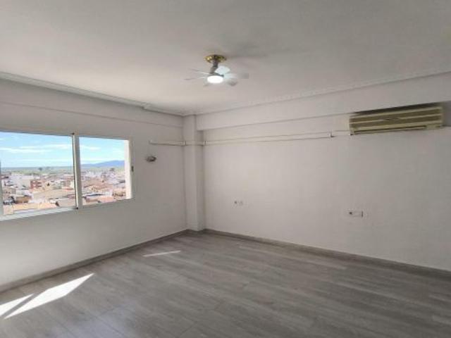 Piso luminoso en Avenida Reis Catòlics, Alginet