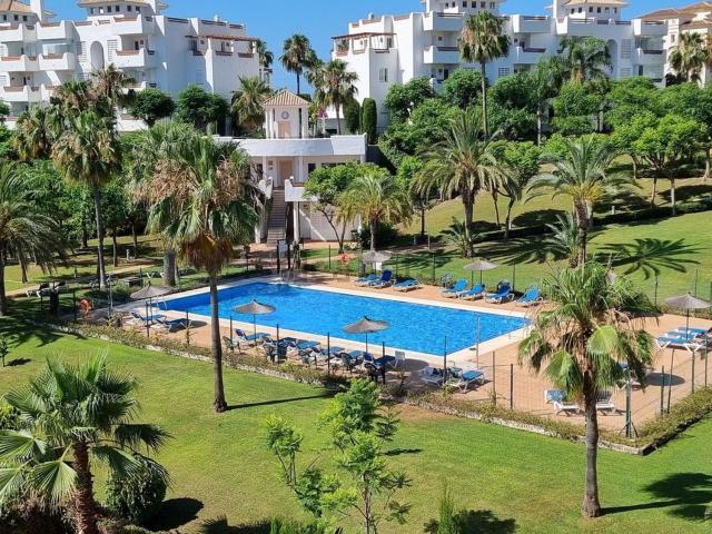 Piso, La Concha Resina Golf, Estepona