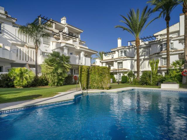 Piso, La Dama de Noche La Alzambra, Marbella