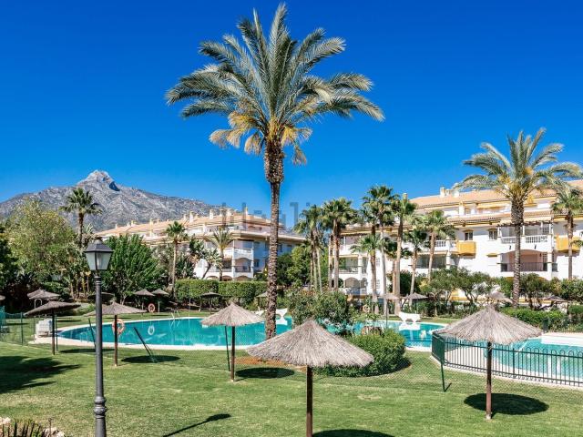 Piso, La Dama de Noche La Alzambra, Marbella