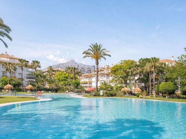 Piso, La Dama de Noche La Alzambra, Marbella