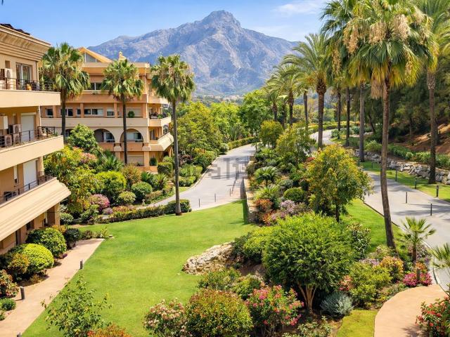 Piso, Las Brisas, Marbella