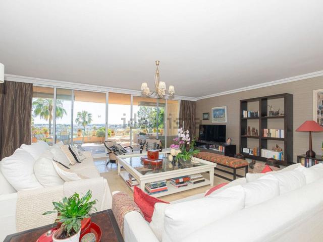 Piso, Las Brisas, Marbella