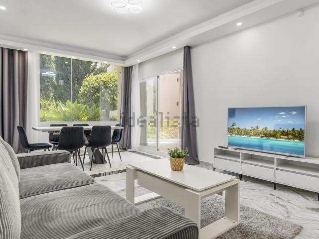 Piso, Las Brisas, Marbella