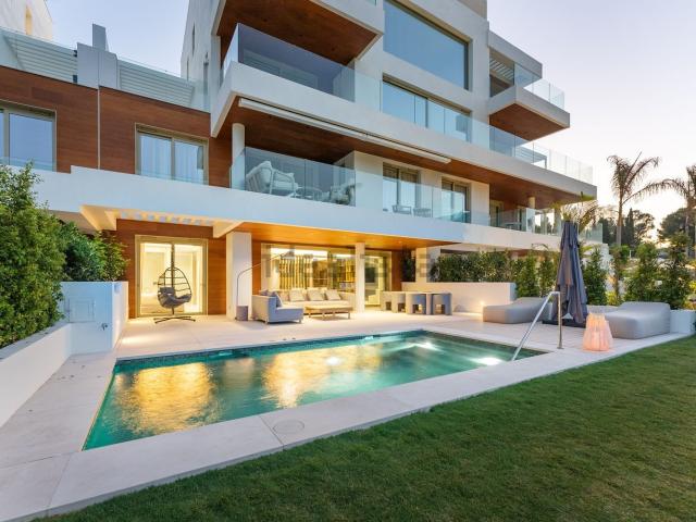 Piso, Las Lomas de Río Verde, Marbella