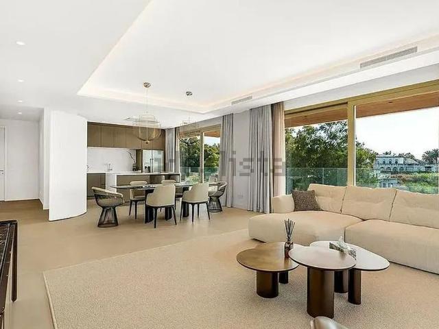 Piso, Las Lomas de Río Verde, Marbella