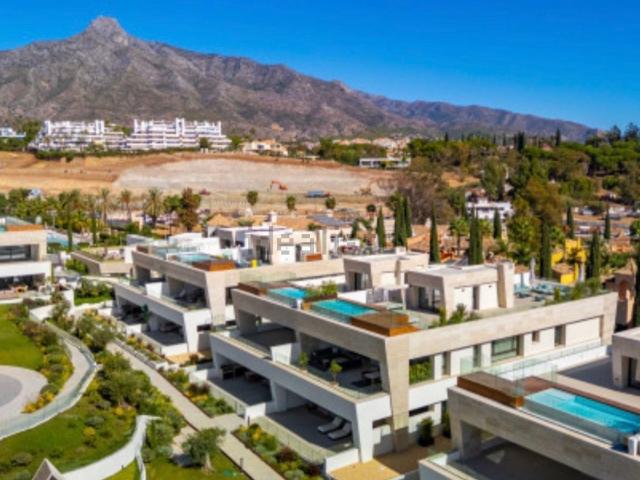 Piso, Las Lomas de Río Verde, Marbella