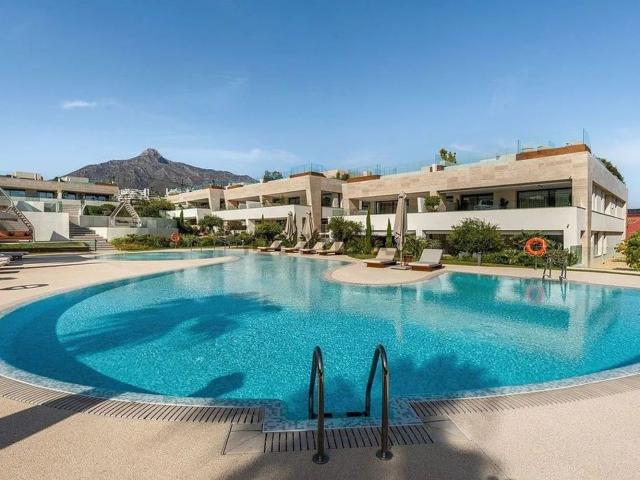 Piso, Las Lomas de Río Verde, Marbella