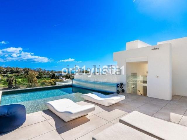 Piso, Las Lomas de Río Verde, Marbella