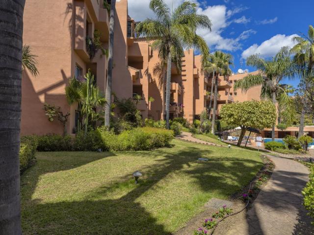 Piso, Las Lomas de Río Verde, Marbella