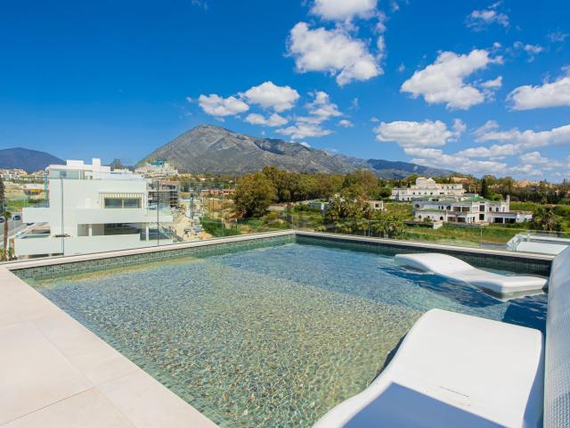 Piso, Las Lomas de Río Verde, Marbella