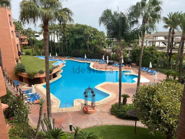 Piso, Las Lomas de Río Verde, Marbella