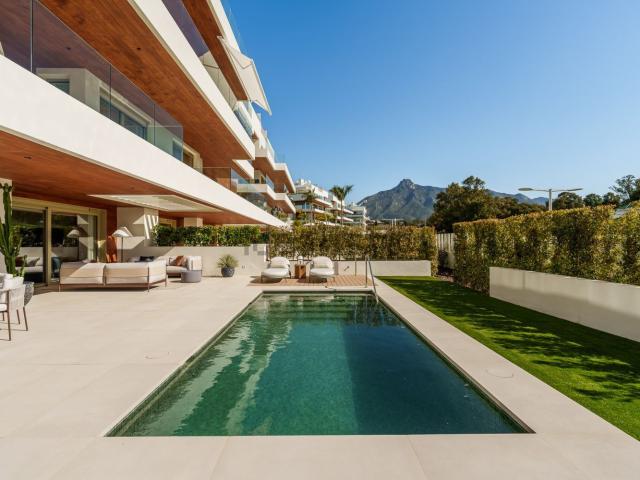 Piso, Las Lomas de Río Verde, Marbella