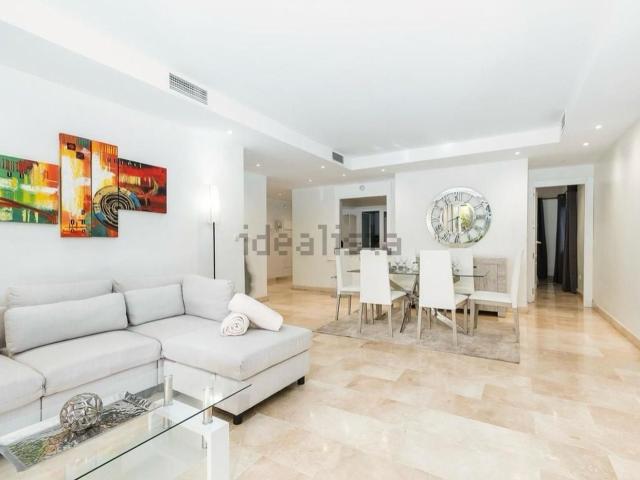 Piso, Las Lomas de Río Verde, Marbella