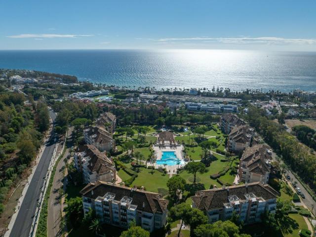 Piso, Las Lomas de Río Verde, Marbella