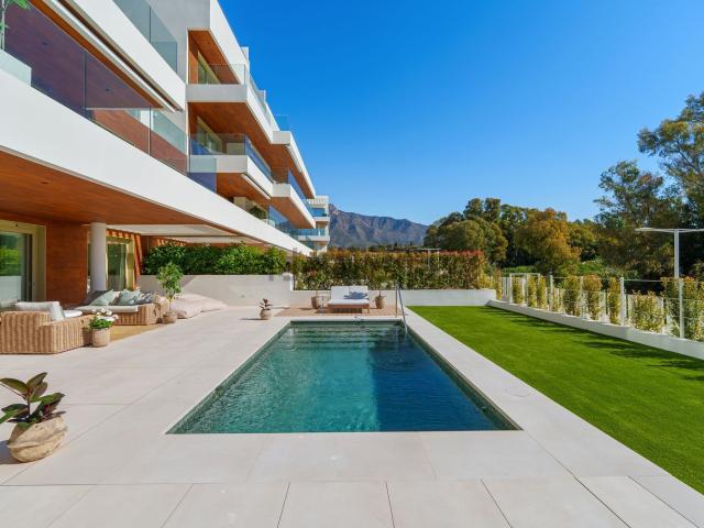 Piso, Las Lomas de Río Verde, Marbella