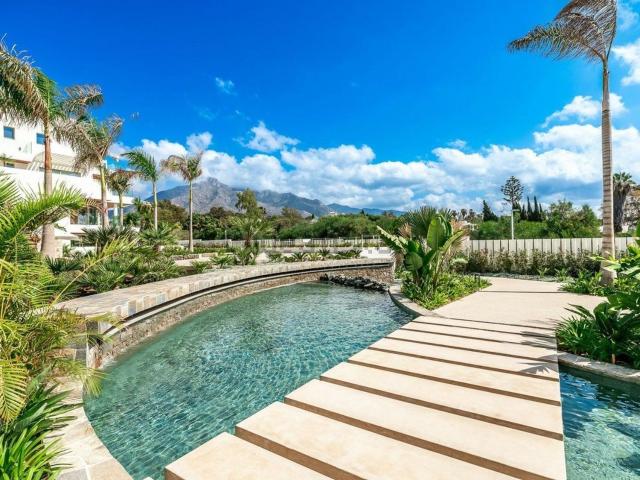 Piso, Las Lomas de Río Verde, Marbella