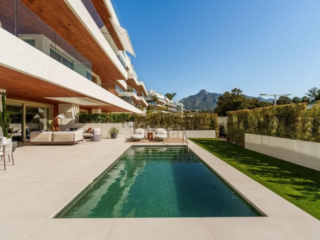 Piso, Las Lomas de Río Verde, Marbella