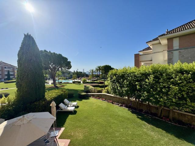 Piso, Las Lomas de Río Verde, Marbella