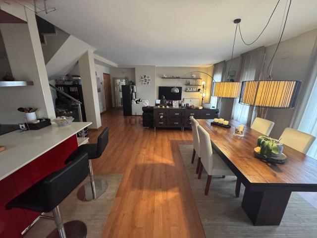 Piso, Llagostera