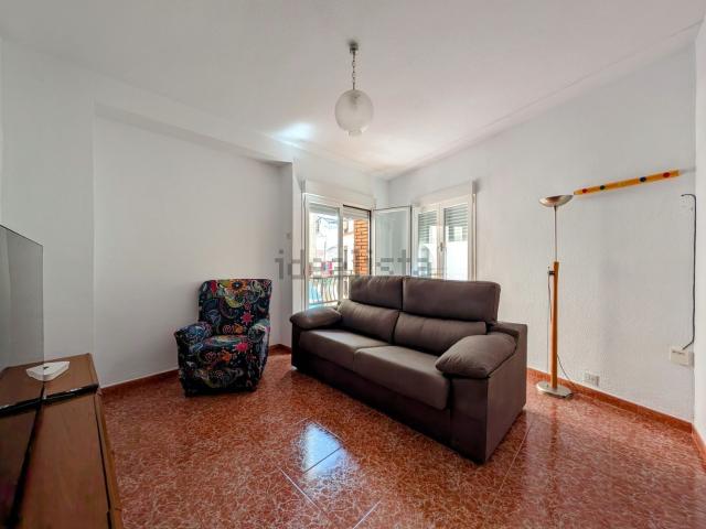 Piso, Loja