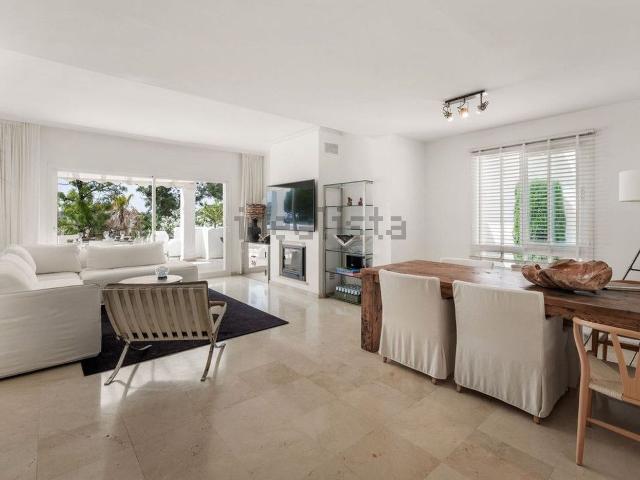 Piso, Los Naranjos, Marbella