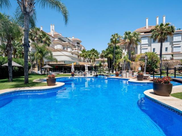 Piso, Los Naranjos, Marbella