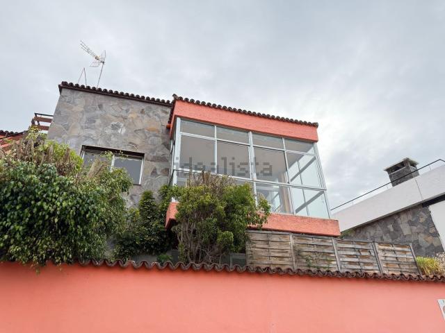 Piso, Puerto de la Cruz