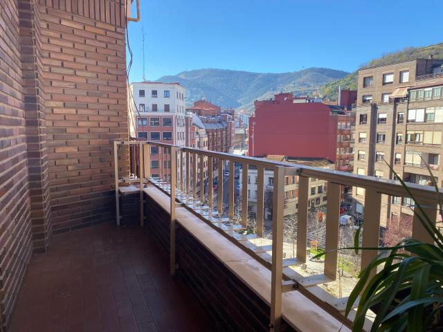 Piso Pablo de Alzola Kalea, Bilbo