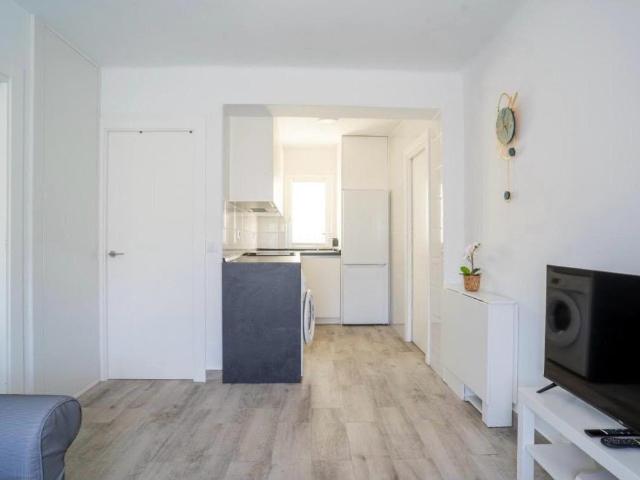 Piso para 2 chicas estudiantes