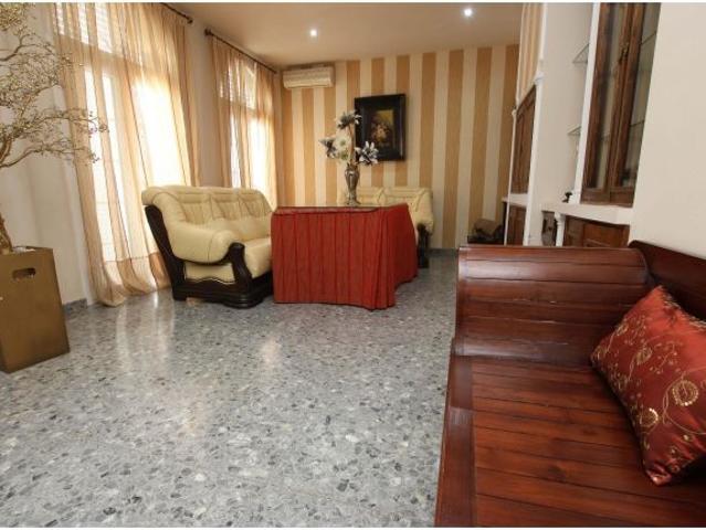 PISO PARA ENTRAR A VIVIR,CON MAS DE 200mt. EN MONTIJO