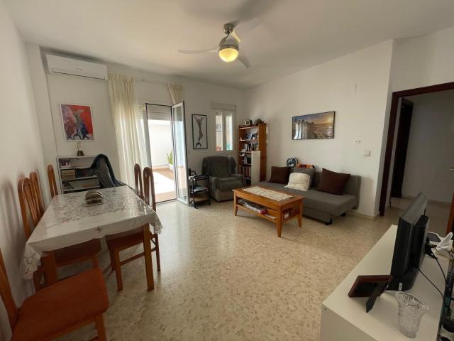 ¡PISO PARA ENTRAR A VIVIR CON PATIO!