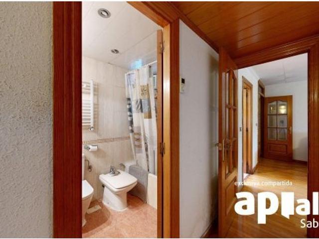 Piso Para Entrar a Vivir en Venta en Badia del Vallés