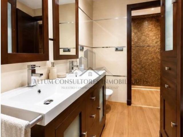 PISO PARA ENTRAR A VIVIR JUNTO AVENIDAD BUHAIRA, TRES DORMITORIOS DOS BAÑOS