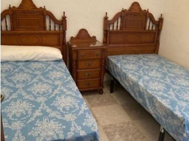 PISO PARA ESTUDIANTES 3 DORMITORIOS 2 BAÑOS