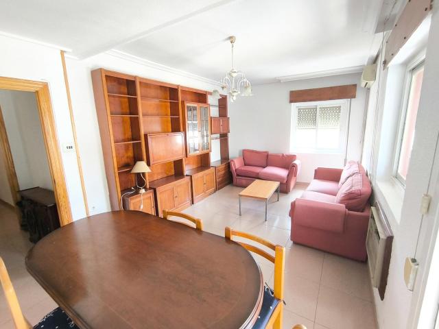 PISO PARA ESTUDIANTES 4 DORMITORIOS