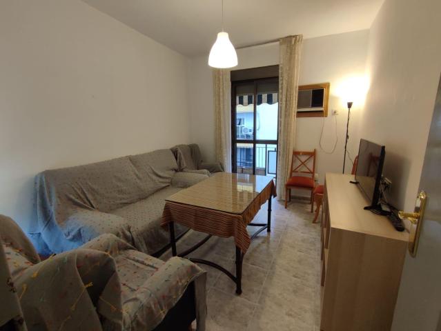 PISO PARA ESTUDIANTES – 4 HABITACIONES EN CIUDAD JARDÍN – 690€/mes agua y comunidad incluidas