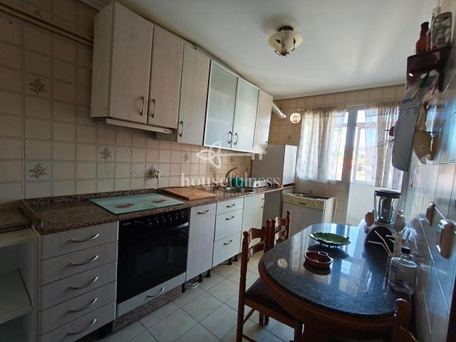 Piso para reformar con terraza en Portanova