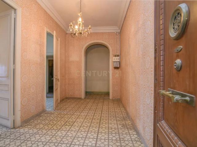 Piso para reformar en el Gotico
