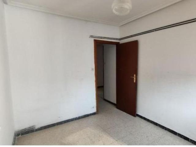 PISO PARA REFORMAR EN LA BAÑEZA