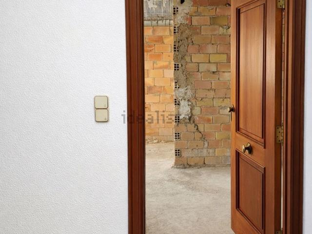 Piso, Pego