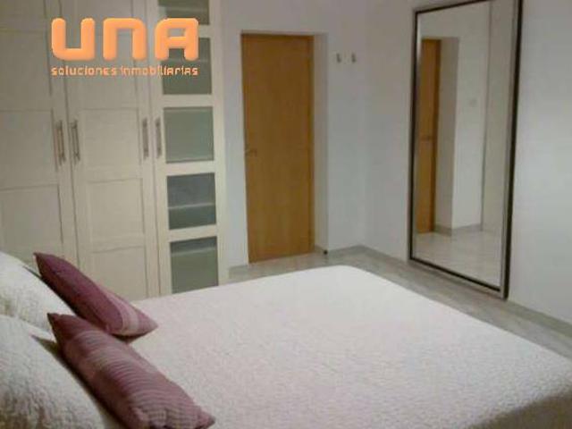 Piso perfectamente amueblado zona Cruz Roja SOLO PARA ESTUDIANTES